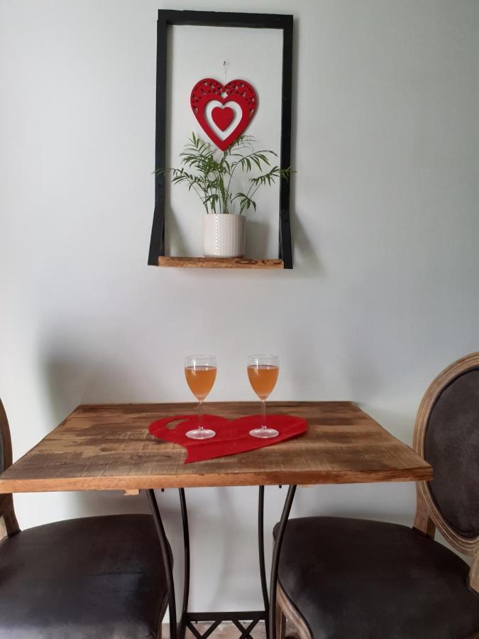 La Chambre Des Songes Saze  Buitenkant foto